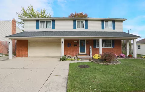22325 Mylls St, Saint Clair Shores, MI 48081