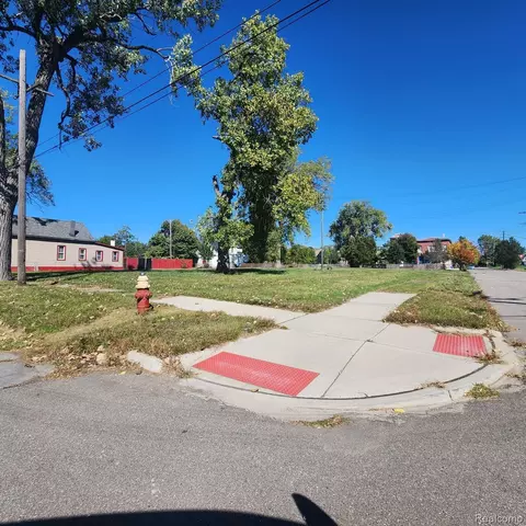 2700 Huron St, Detroit, MI 48216
