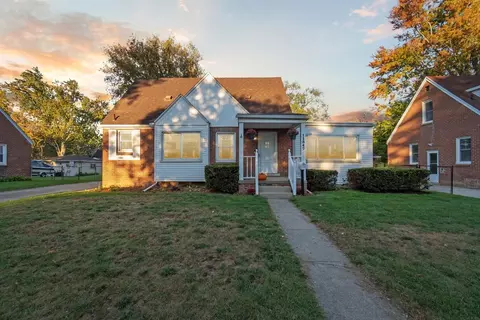 11347 Cavell St, Livonia, MI 48150
