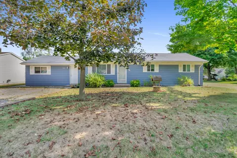 47194 Frederick Rd, Shelby Township, MI 48317