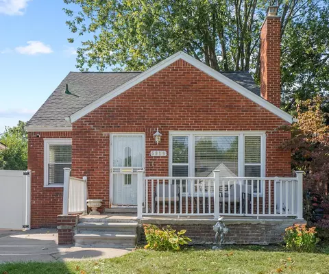 5919 Radnor St, Detroit, MI 48224