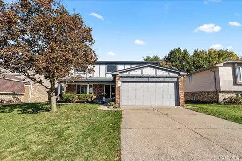 43980 Harsdale Dr, Canton, MI 48187