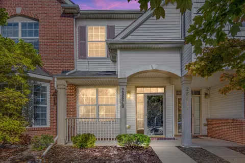 28829 Whitby Dr #3, Romulus, MI 48174