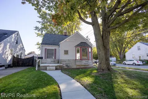 23704 Normandy Ave, Eastpointe, MI 48021