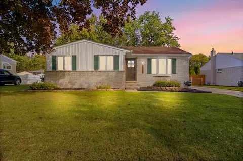 36442 Northfield Ave, Livonia, MI 48150