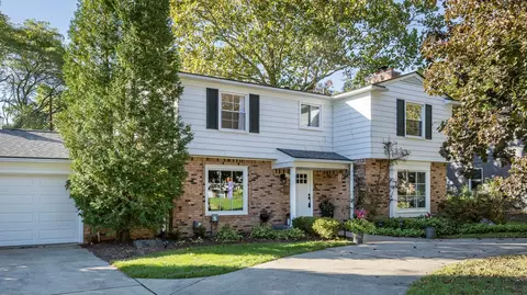 3645 Darcy Dr, Bloomfield Hills, MI 48301