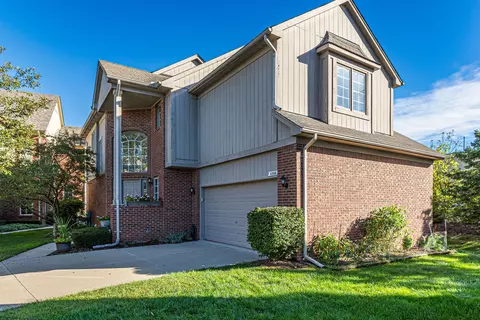 4366 Summer Plc Pl, Shelby, MI 48316