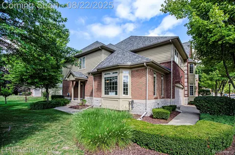 53043 Celtic Dr, Shelby Township, MI 48315