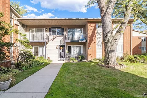 4009 Benjamin Ave #7, Royal Oak, MI 48073
