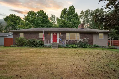 9940 Martz Rd, Ypsilanti, MI 48197