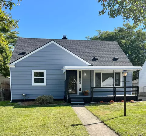 25624 Mackinac St, Roseville, MI 48066