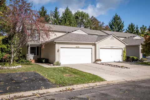3158 Megan Dr, Waterford, MI 48328