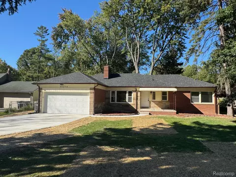 9670 Mortenview Dr, Taylor, MI 48180
