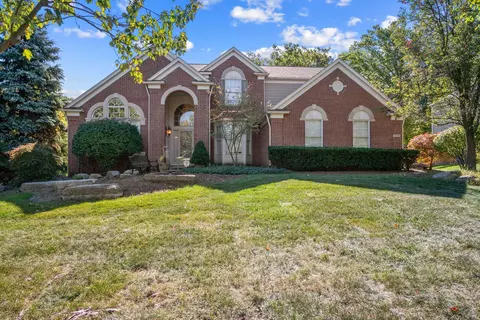 49499 Waterstone Estates Cir, Northville, MI 48168