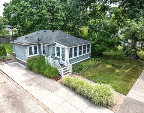 514 Pearson St, Ferndale, MI 48220