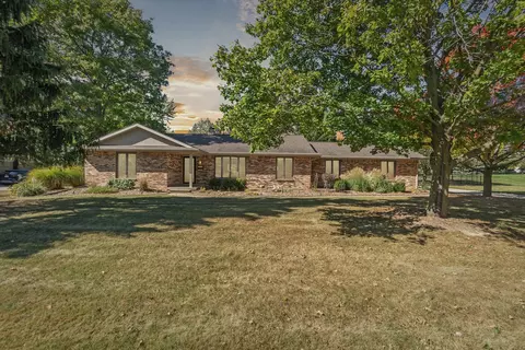 12301 Moceri Dr, Grand Blanc, MI 48439