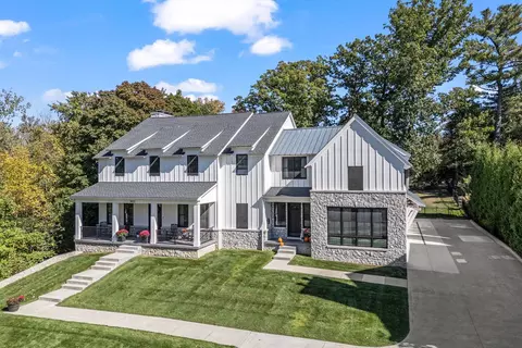960 Lakeside Dr, Birmingham, MI 48009