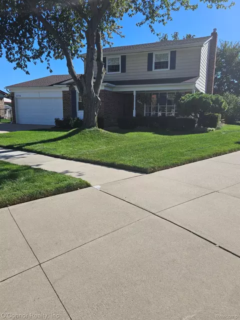 15734 Bexley St, Clinton Township, MI 48038