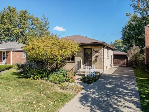 500 N Leona Ave, Garden City, MI 48135