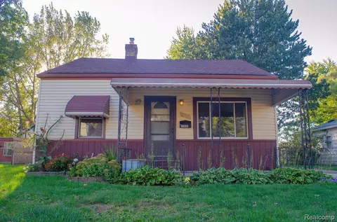 23135 Rausch Ave, Eastpointe, MI 48021