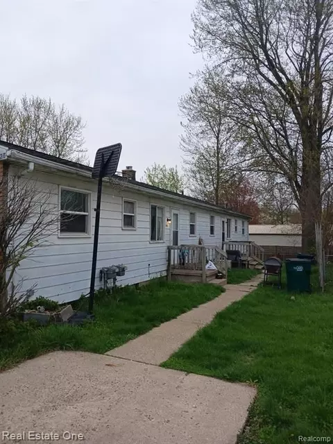 32283230 W Holmes Rd, Lansing, MI 48911