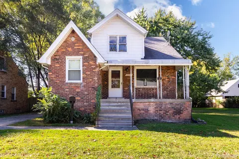 20867 Behrendt Ave, Warren, MI 48091