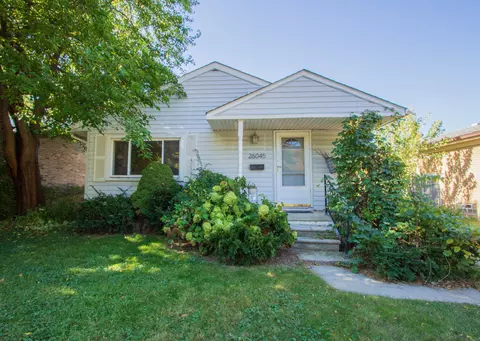 26045 Groveland St, Madison Heights, MI 48071