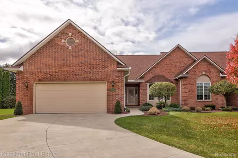 1504 Rio Grande Crt Ct, Flint, MI 48532