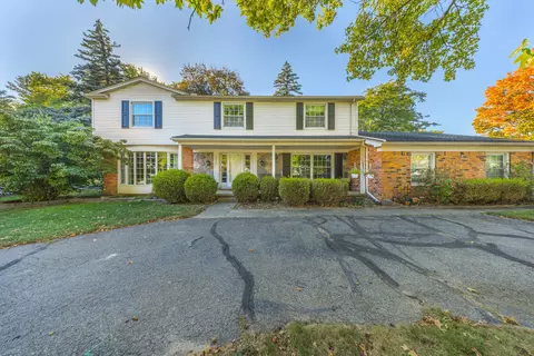 29981 Muirland Dr, Farmington Hills, MI 48334