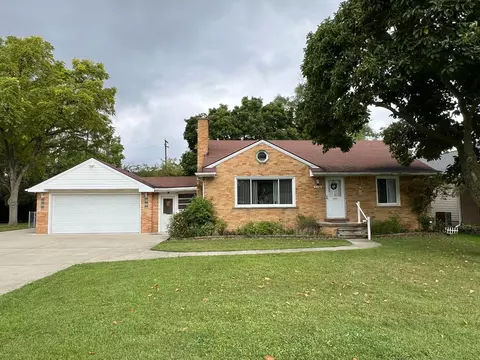31736 Pardo St, Garden City, MI 48135