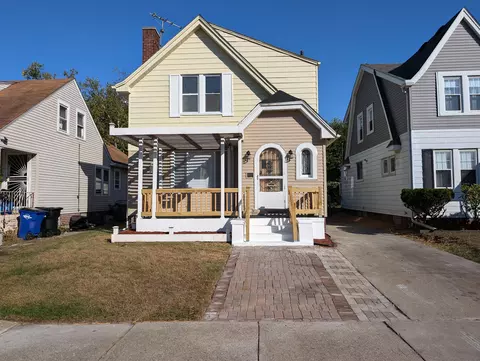 16588 Lawton St, Detroit, MI 48221