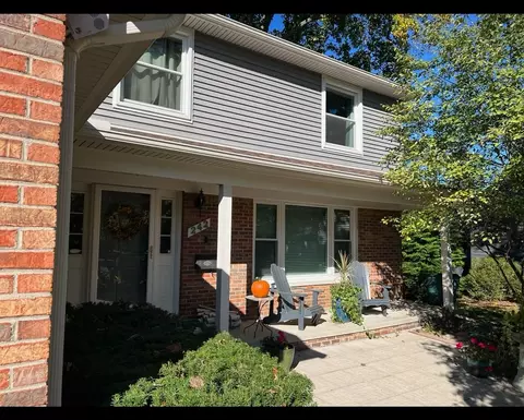 242 Bellevue Ave, Clawson, MI 48017
