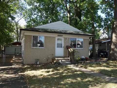 18819 Gaylord, Redford, MI 48240