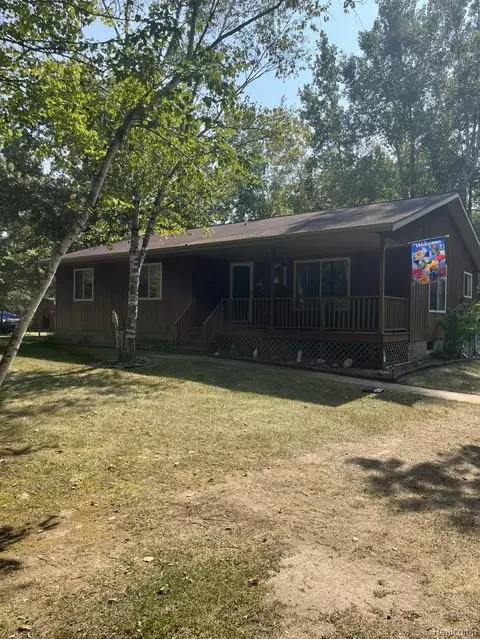 2771 Port Austin Rd, Hume, MI 48467
