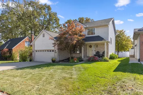 32201 Brown St, Garden City, MI 48135