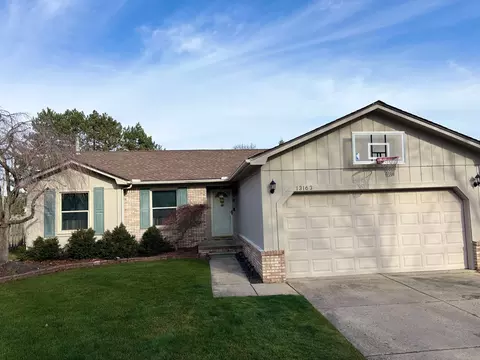 13163 Beresford Dr, Sterling Heights, MI 48313