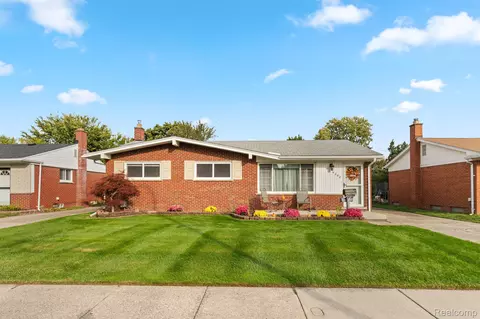 9000 N Farmington Rd, Livonia, MI 48150