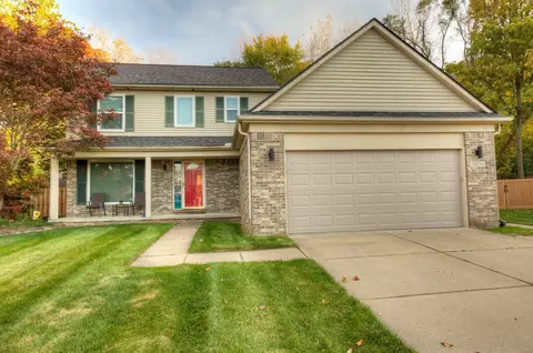 34231 Hazelwood Dr, Westland, MI 48186