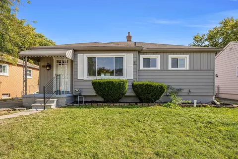 25636 Buick St, Roseville, MI 48066
