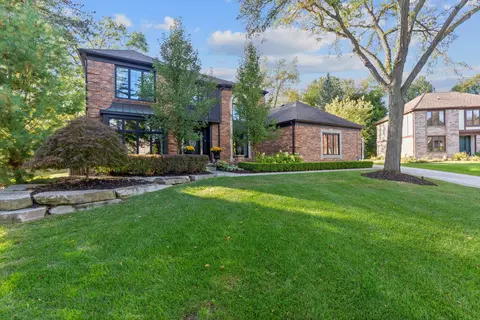 2599 Munster Rd, Rochester Hills, MI 48309