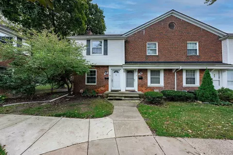 22962 Gary Ln, Saint Clair Shores, MI 48080