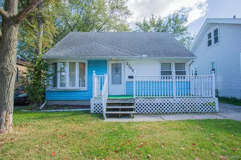 22468 Cushing Ave, Eastpointe, MI 48021