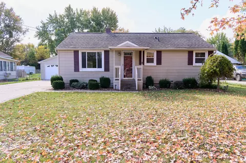 5098 Roberts Dr, Flint, MI 48506