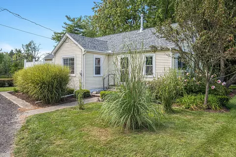 6386 Vassar Rd, Grand Blanc, MI 48439