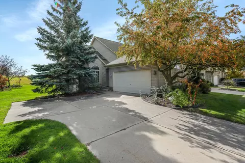 32601 Gateway Dr #4, Romulus, MI 48174