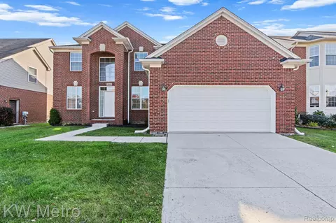 5124 Ridge Ln, Warren, MI 48092