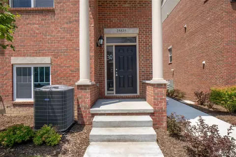 25535 Grandview Ln #30, Novi, MI 48375