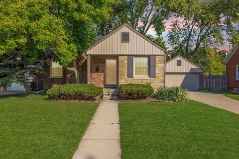 13640 Manhattan St, Oak Park, MI 48237