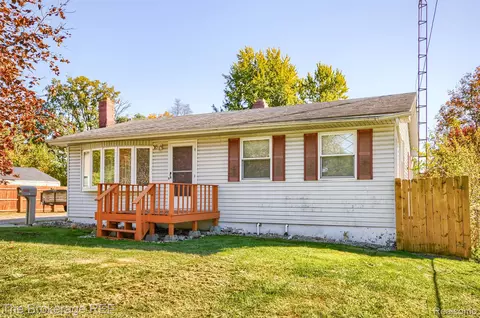 410 Helen St, Mount Morris, MI 48458