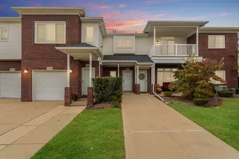 5529 Twin Oaks Dr, Sterling Heights, MI 48314
